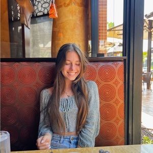 Meet your Posher, Hollan